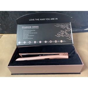 She Beyond the beauty hair straightening iron